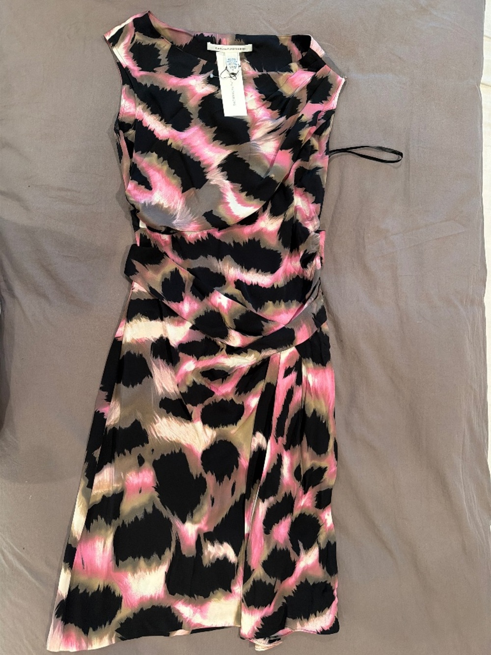NWT Diane von Furstenberg Silk Abstract Print Dress | Size 8 | Luxury Design